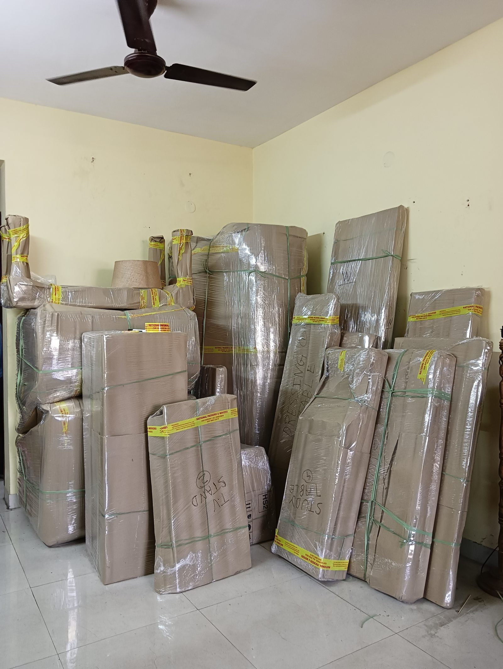 National Packers & Movers β Best relocation and shifting services in West Bengal
