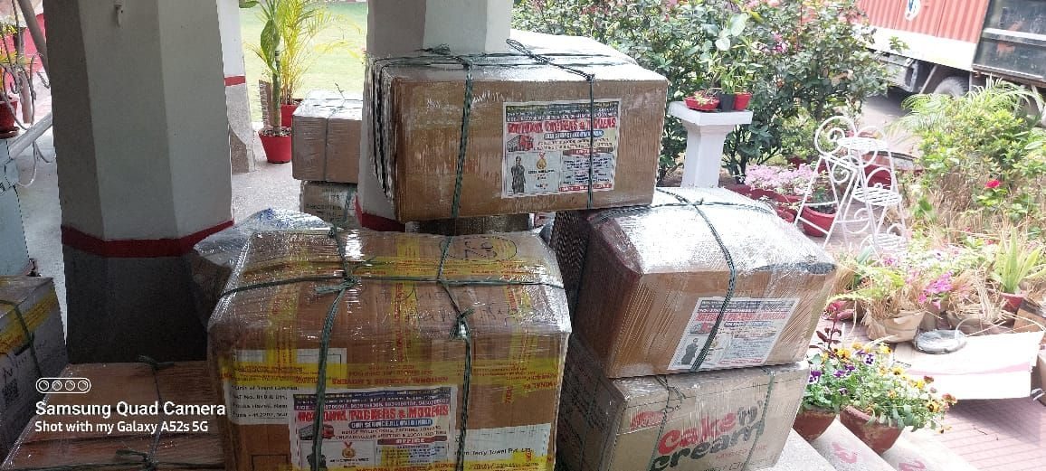 National Packing Teams Wrapping Furniture