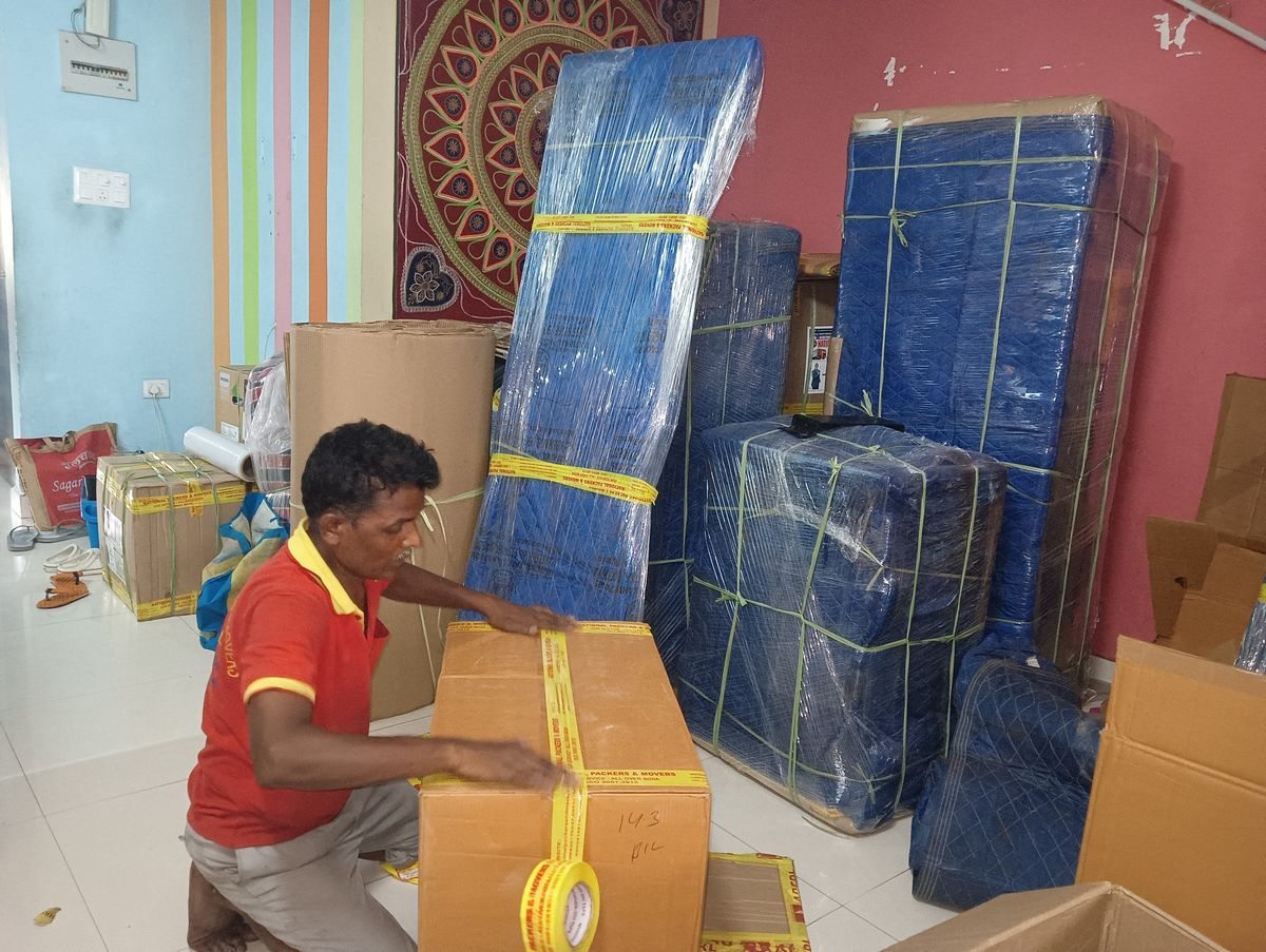 Office Relocation Desks and Computers Logistics